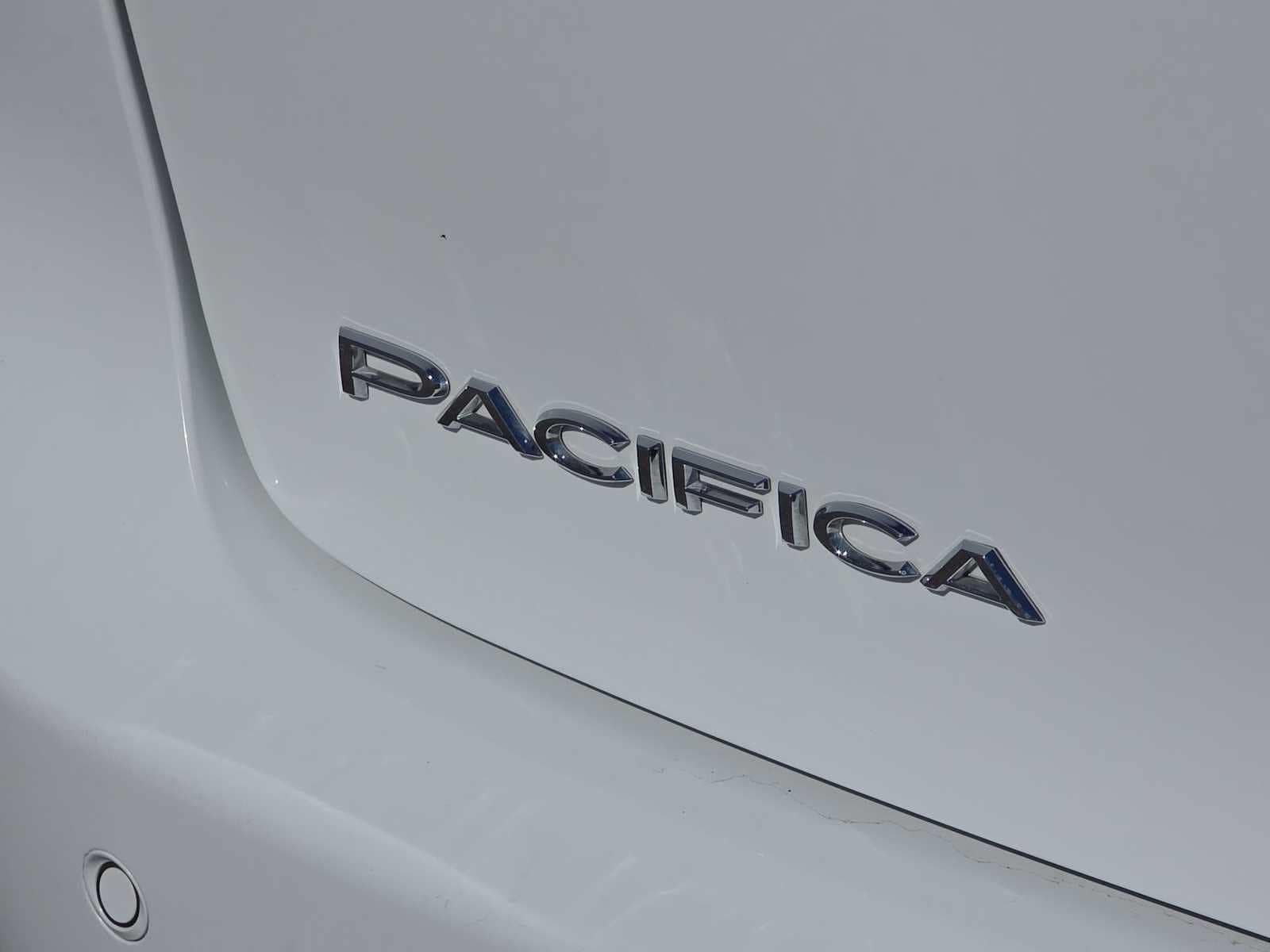 Thumbnail: 2024 Chrysler Pacifica - 11