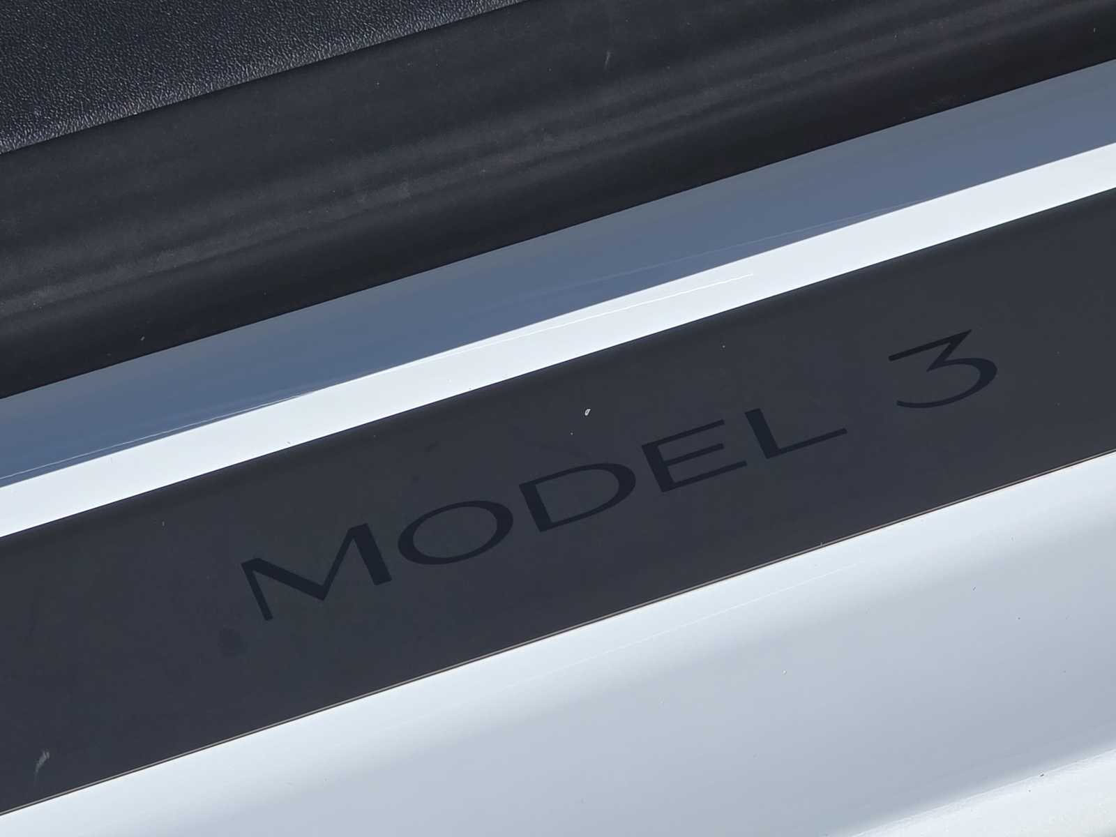 Thumbnail: 2023 Tesla Model 3 - 11