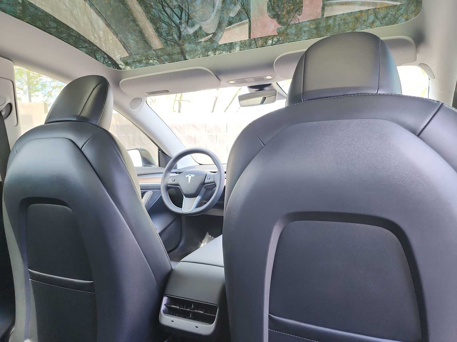 Thumbnail: 2022 Tesla Model 3 - 16