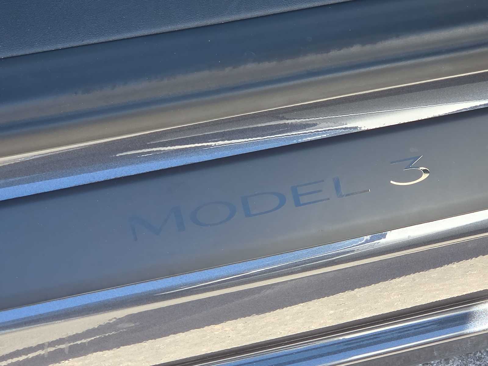 Thumbnail: 2023 Tesla Model 3 - 11