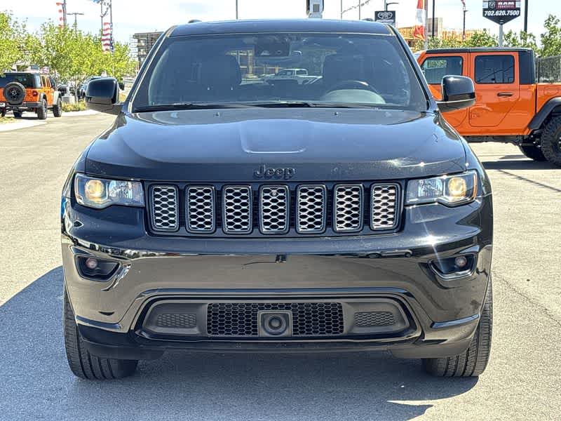 2021 Jeep Grand Cherokee Laredo 3