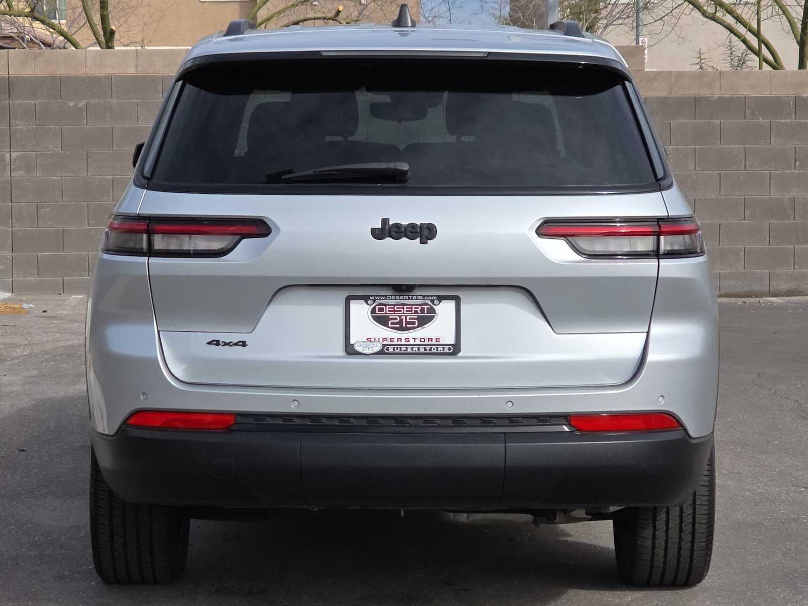 Thumbnail: 2023 Jeep Grand Cherokee L - 8