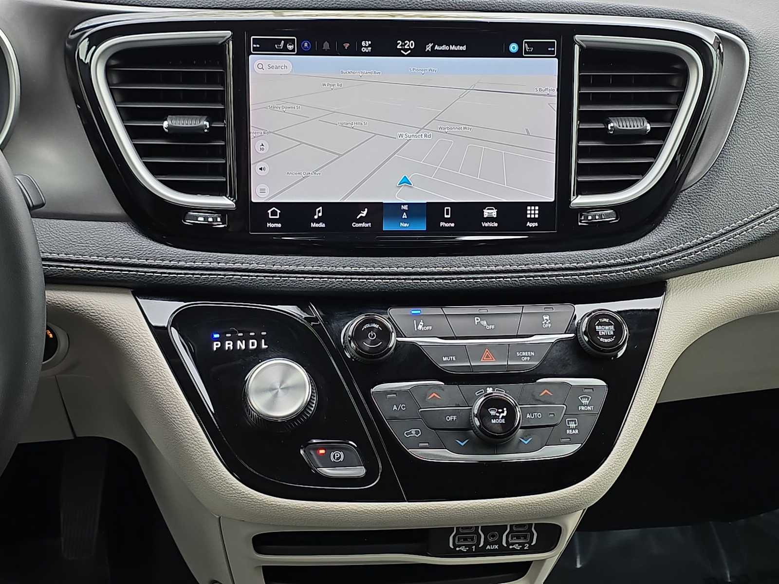 Thumbnail: 2024 Chrysler Pacifica - 20