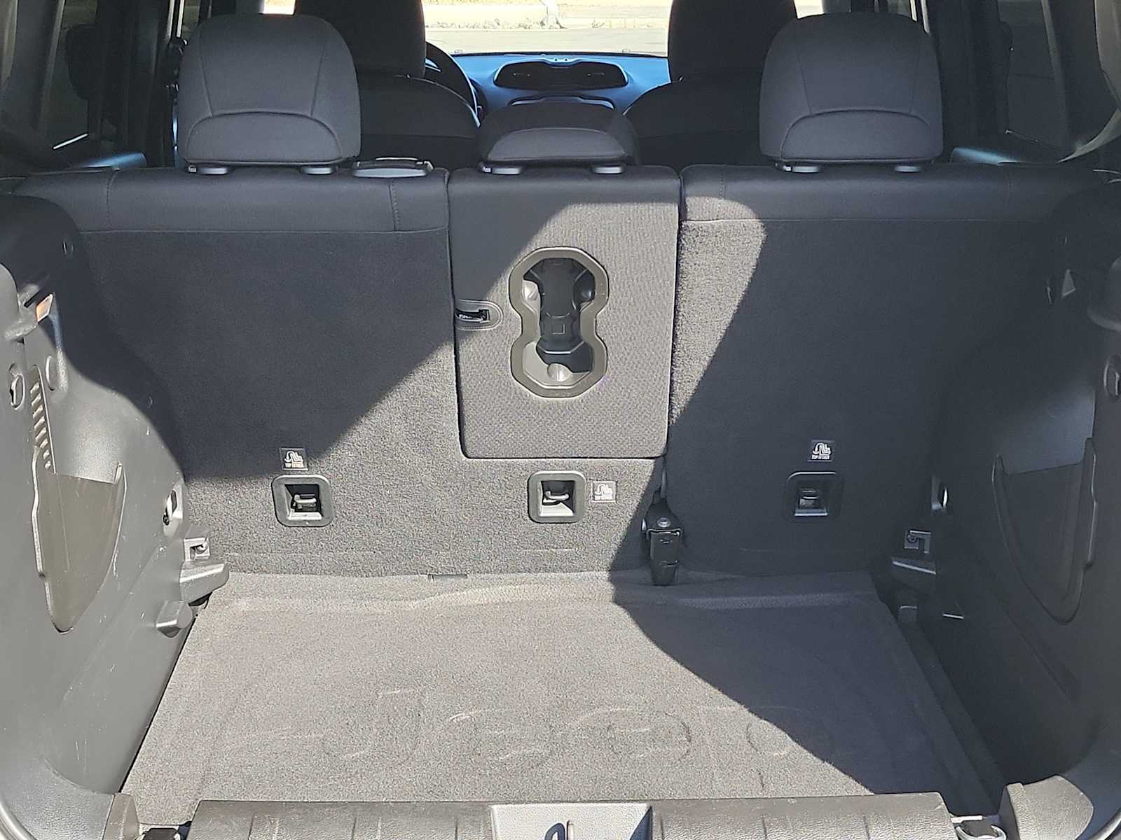 Thumbnail: 2020 Jeep Renegade - 24