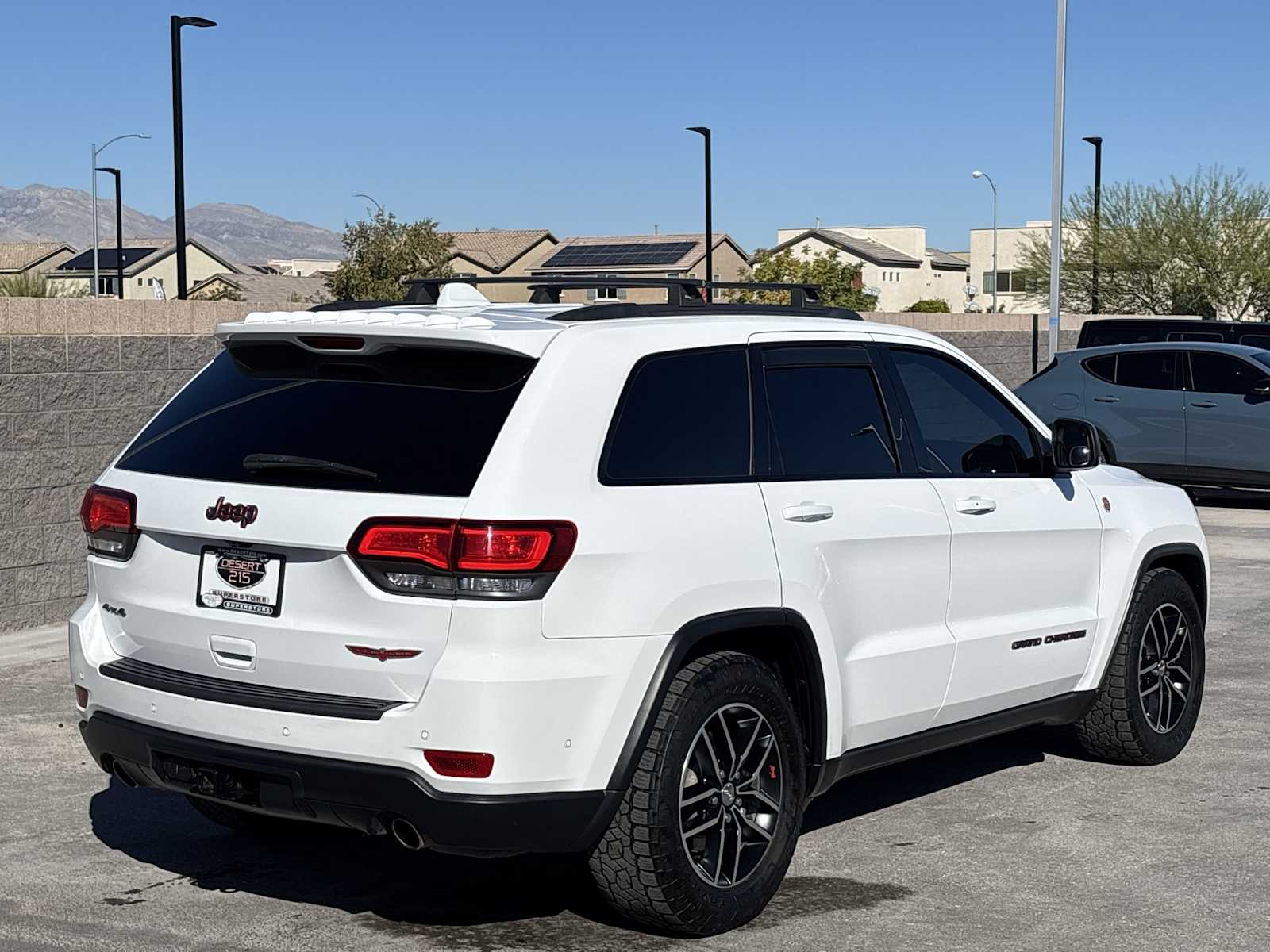 Thumbnail: 2018 Jeep Grand Cherokee - 9