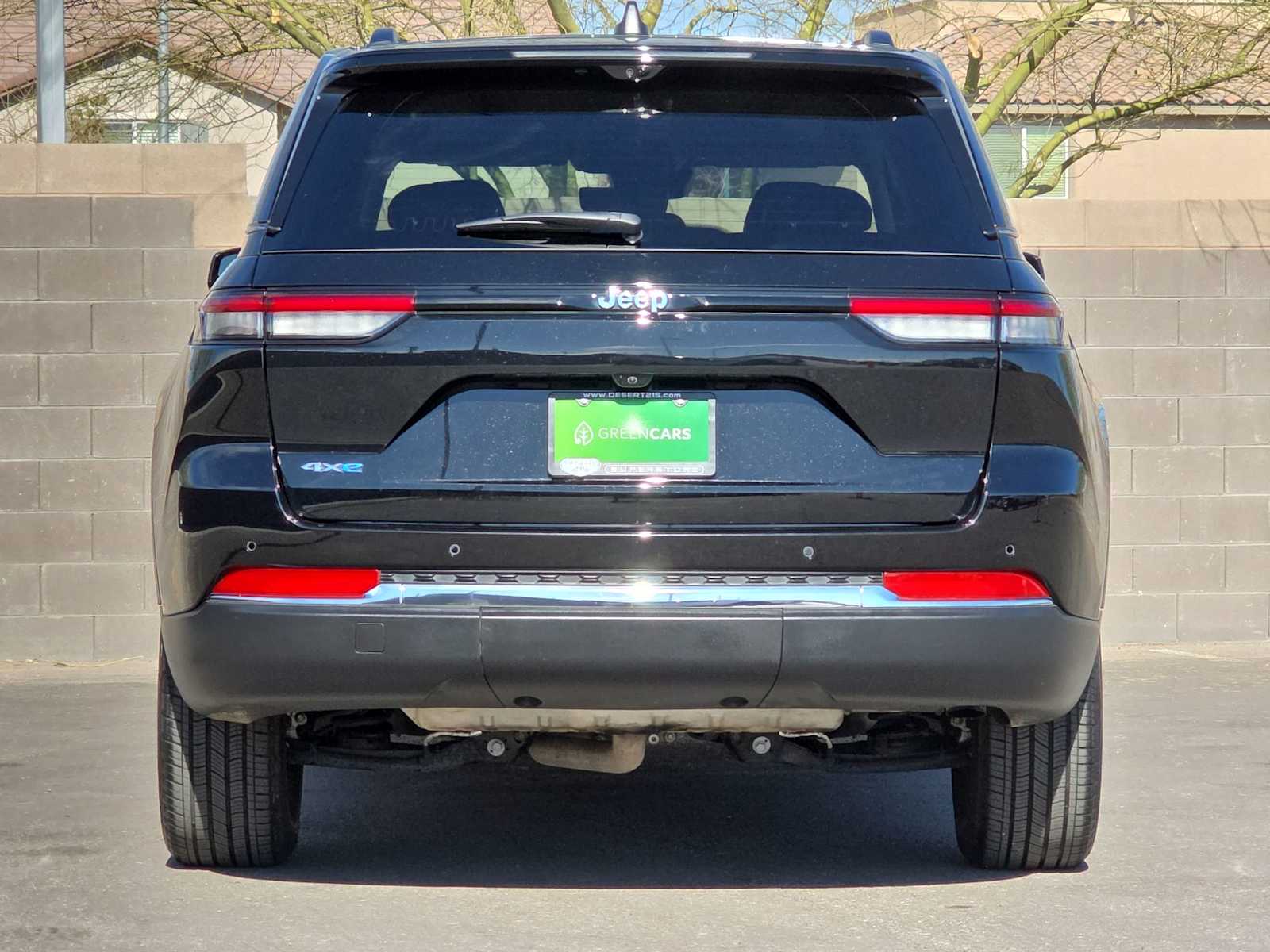 Thumbnail: 2022 Jeep Grand Cherokee - 8