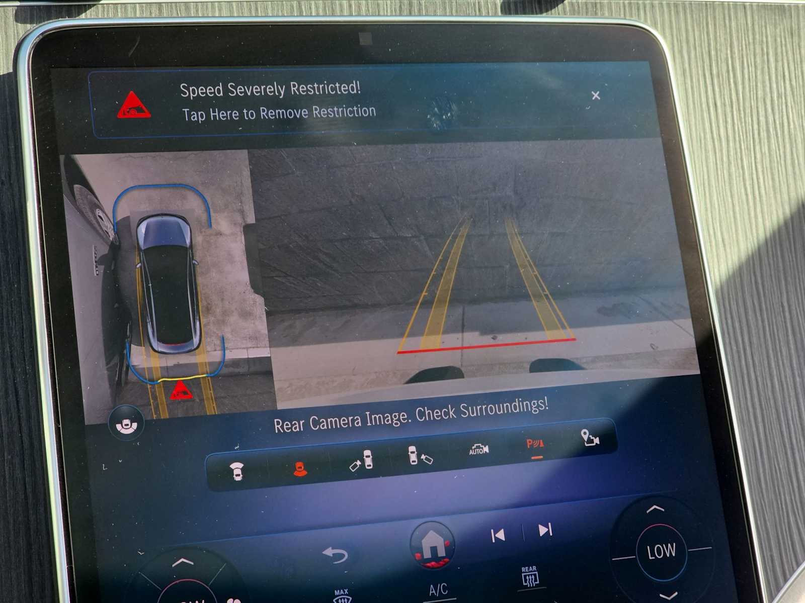 Thumbnail: 2023 Mercedes-Benz EQE - 22