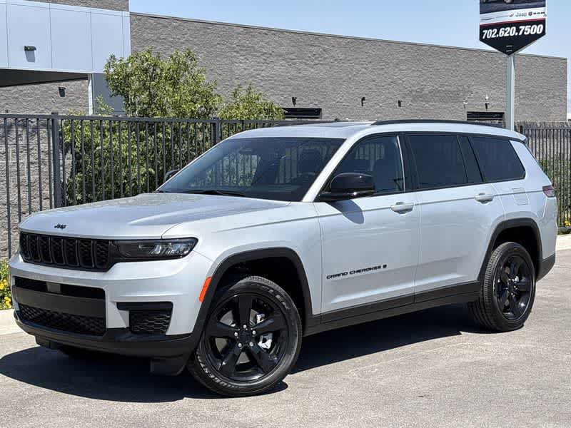 Thumbnail: 2025 Jeep Grand Cherokee L - 1