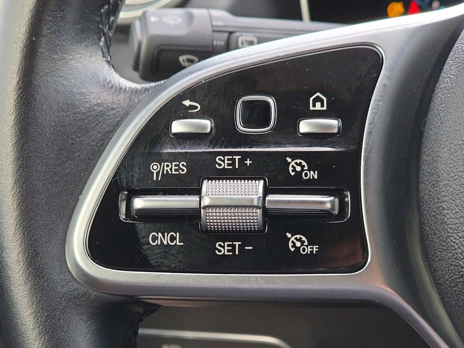 Thumbnail: 2021 Mercedes-Benz GLA - 27