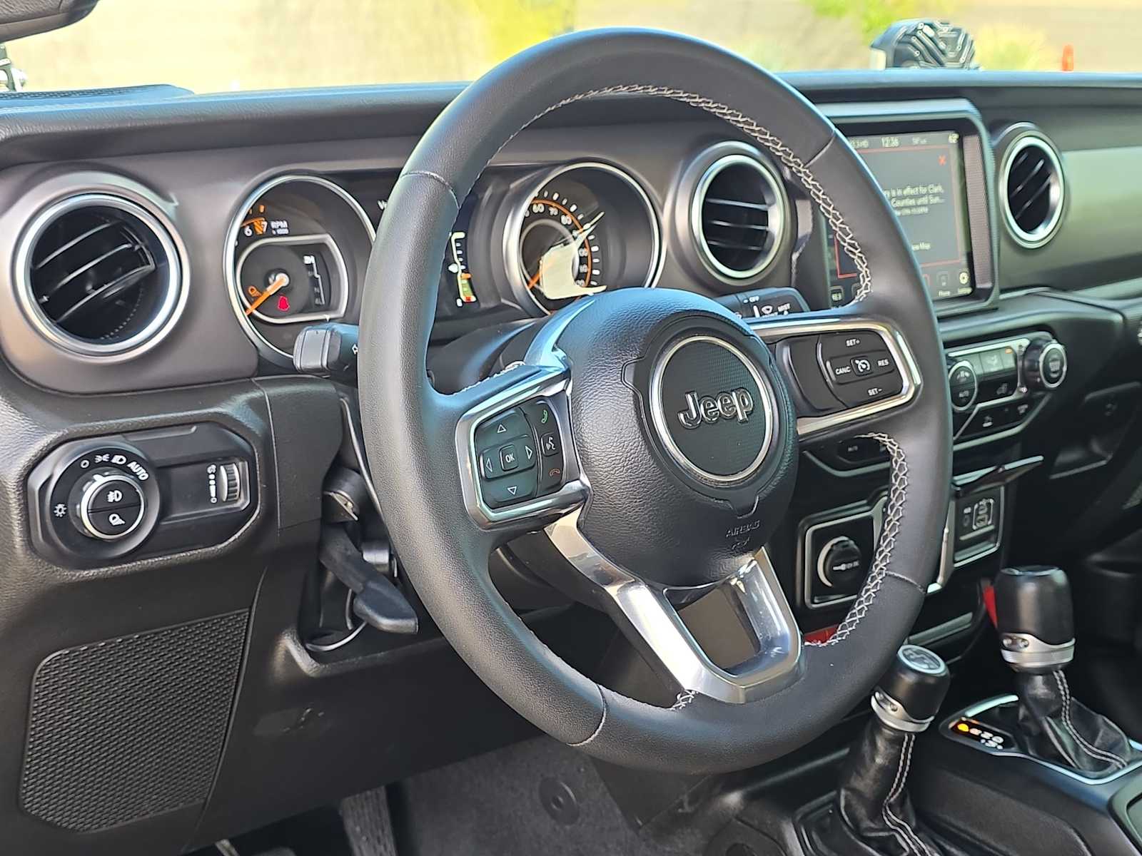 Thumbnail: 2023 Jeep Gladiator - 2