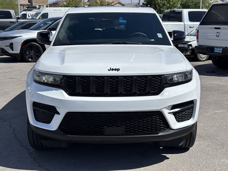 Thumbnail: 2023 Jeep Grand Cherokee - 3