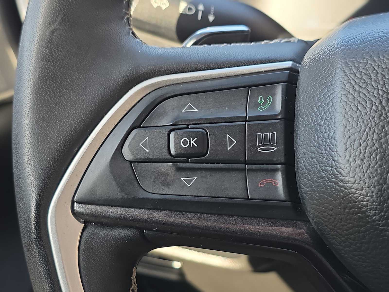 Thumbnail: 2023 Jeep Grand Cherokee L - 26