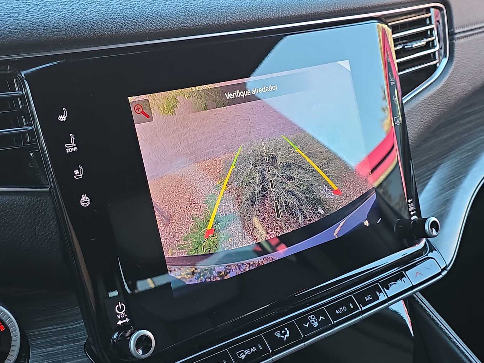 Thumbnail: 2023 Jeep Wagoneer - 26