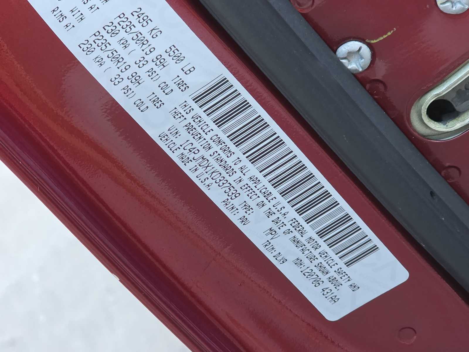 Thumbnail: 2019 Jeep Cherokee - 24