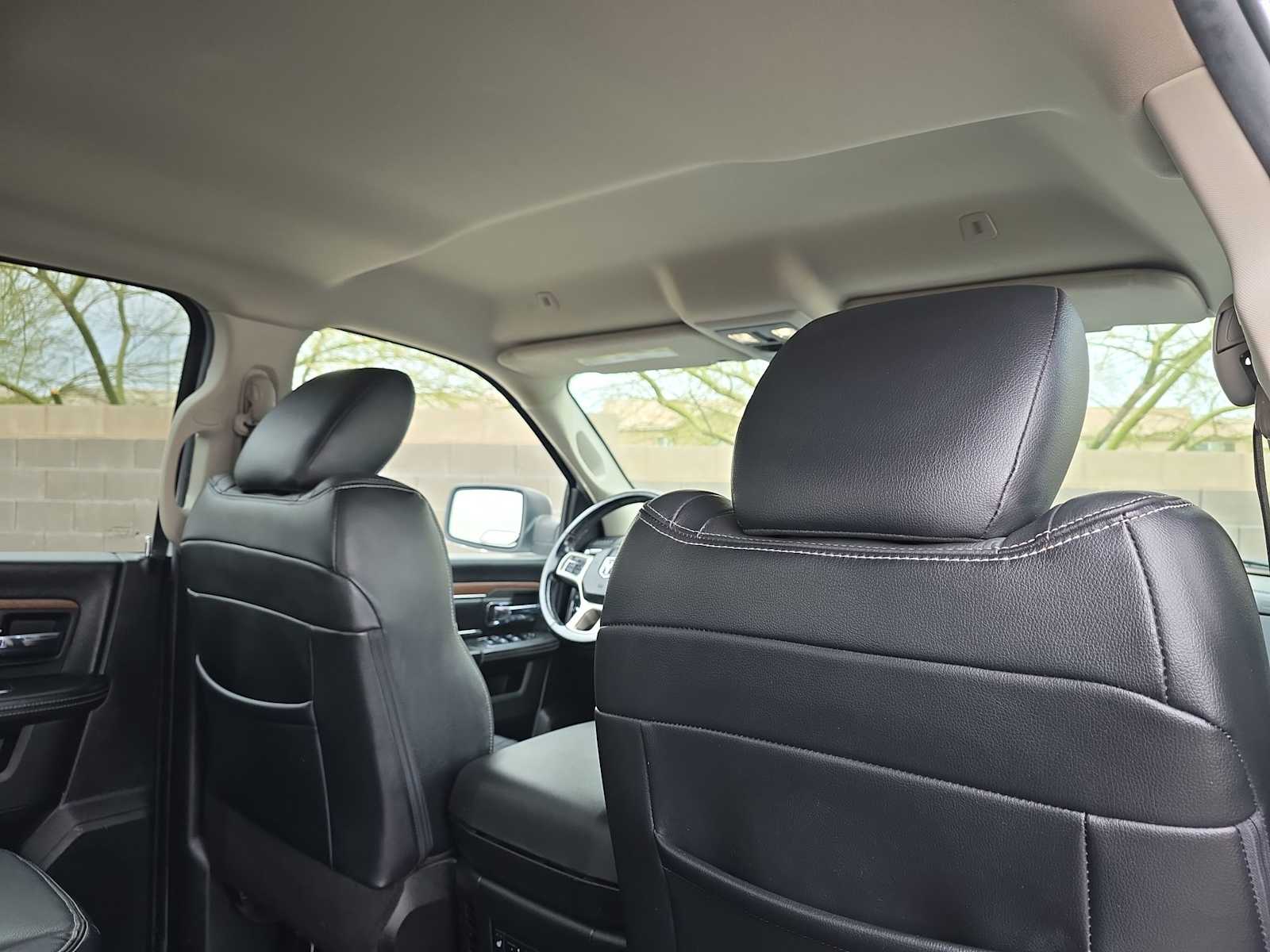 Thumbnail: 2019 RAM 1500 Classic - 16