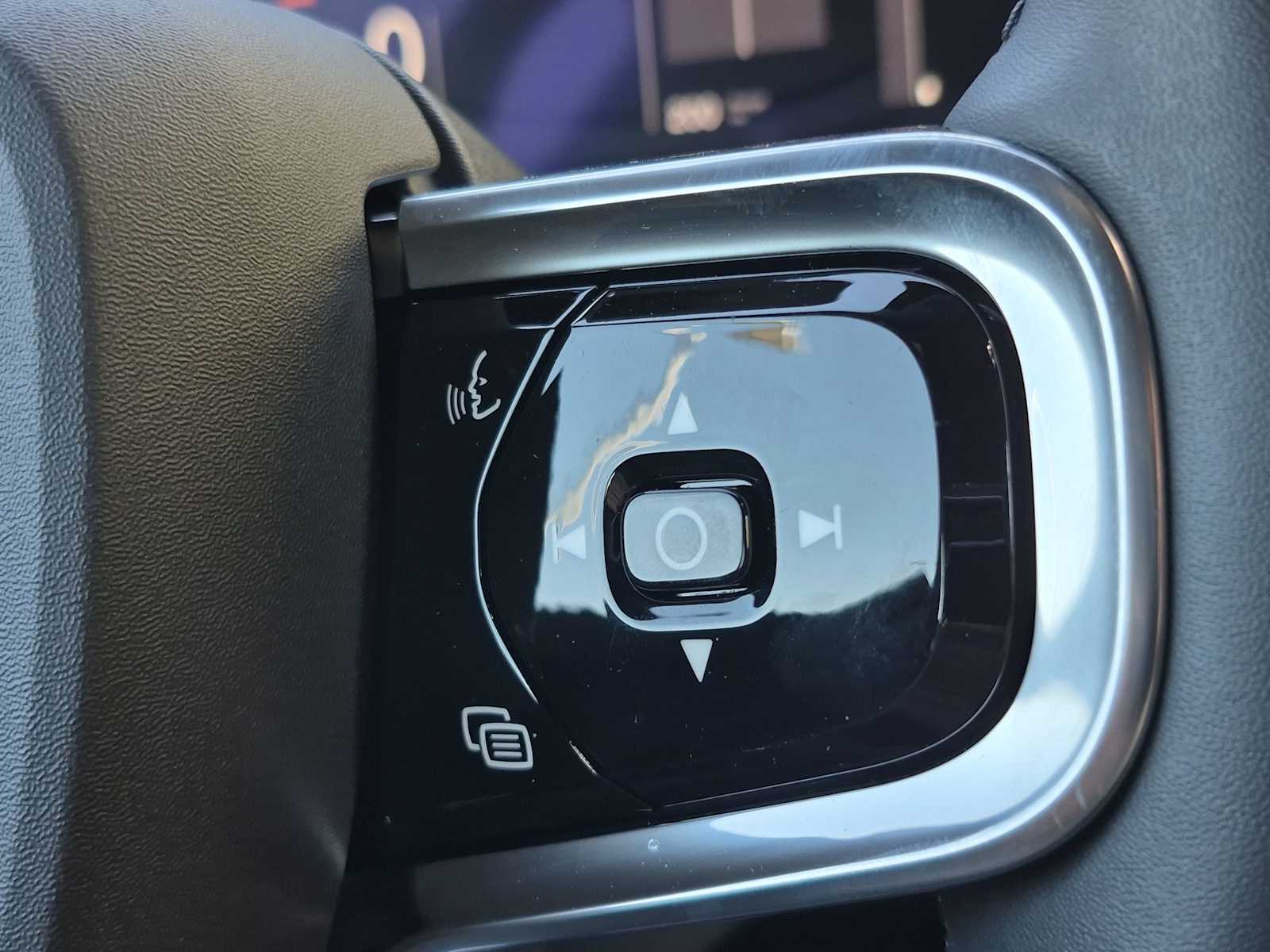 Thumbnail: 2022 Polestar 2 - 30