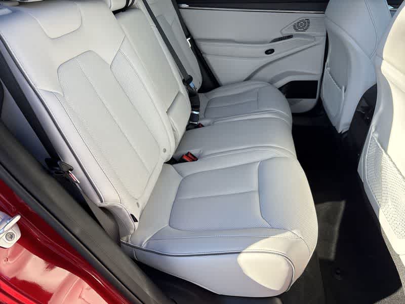 Thumbnail: 2025 Jeep Wagoneer S - 17