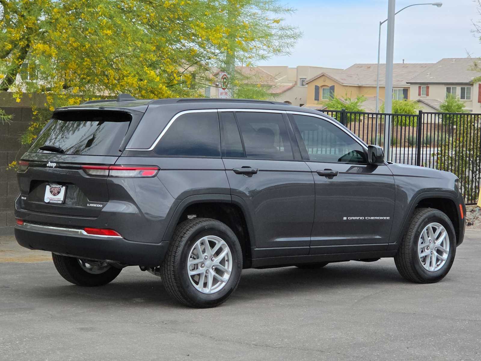 Thumbnail: 2026 Jeep Grand Cherokee - 8