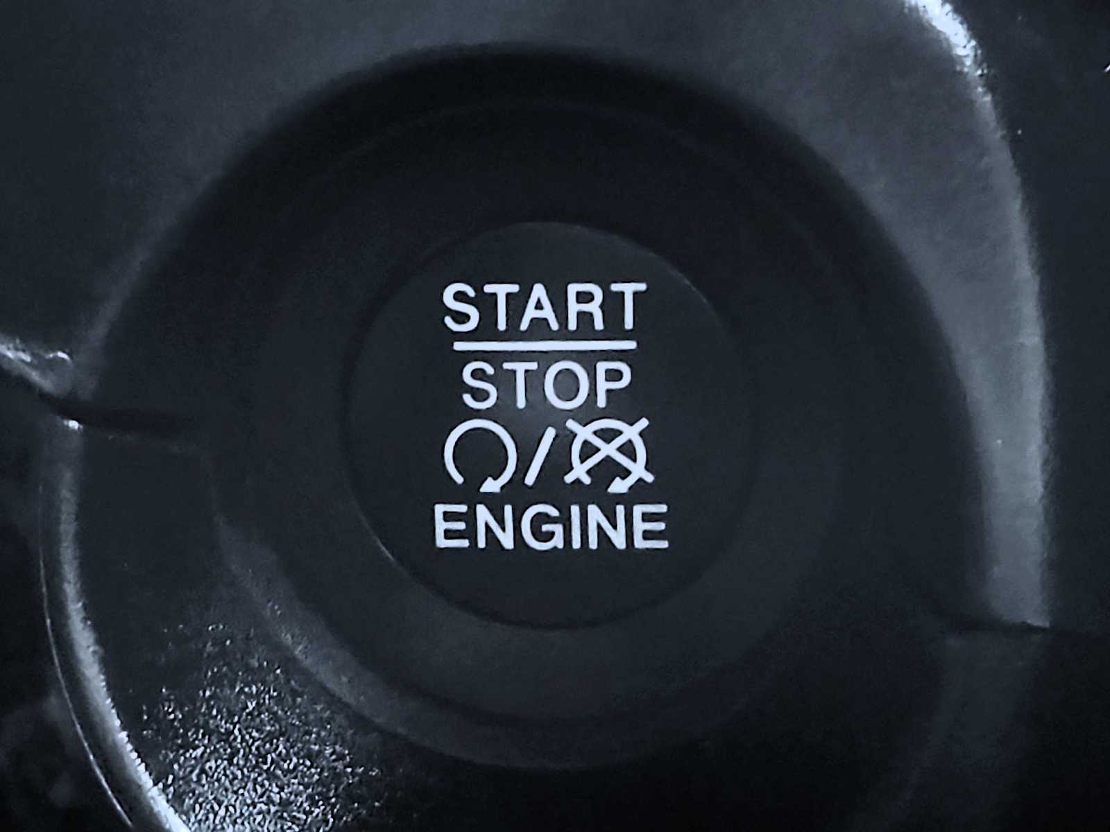 Thumbnail: 2020 Jeep Renegade - 25