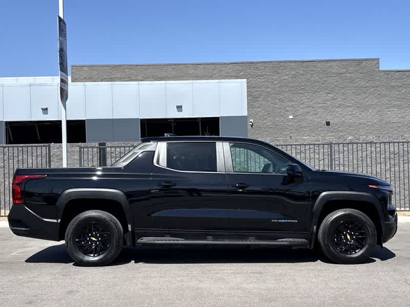 Thumbnail: 2024 Chevrolet Silverado EV - 9