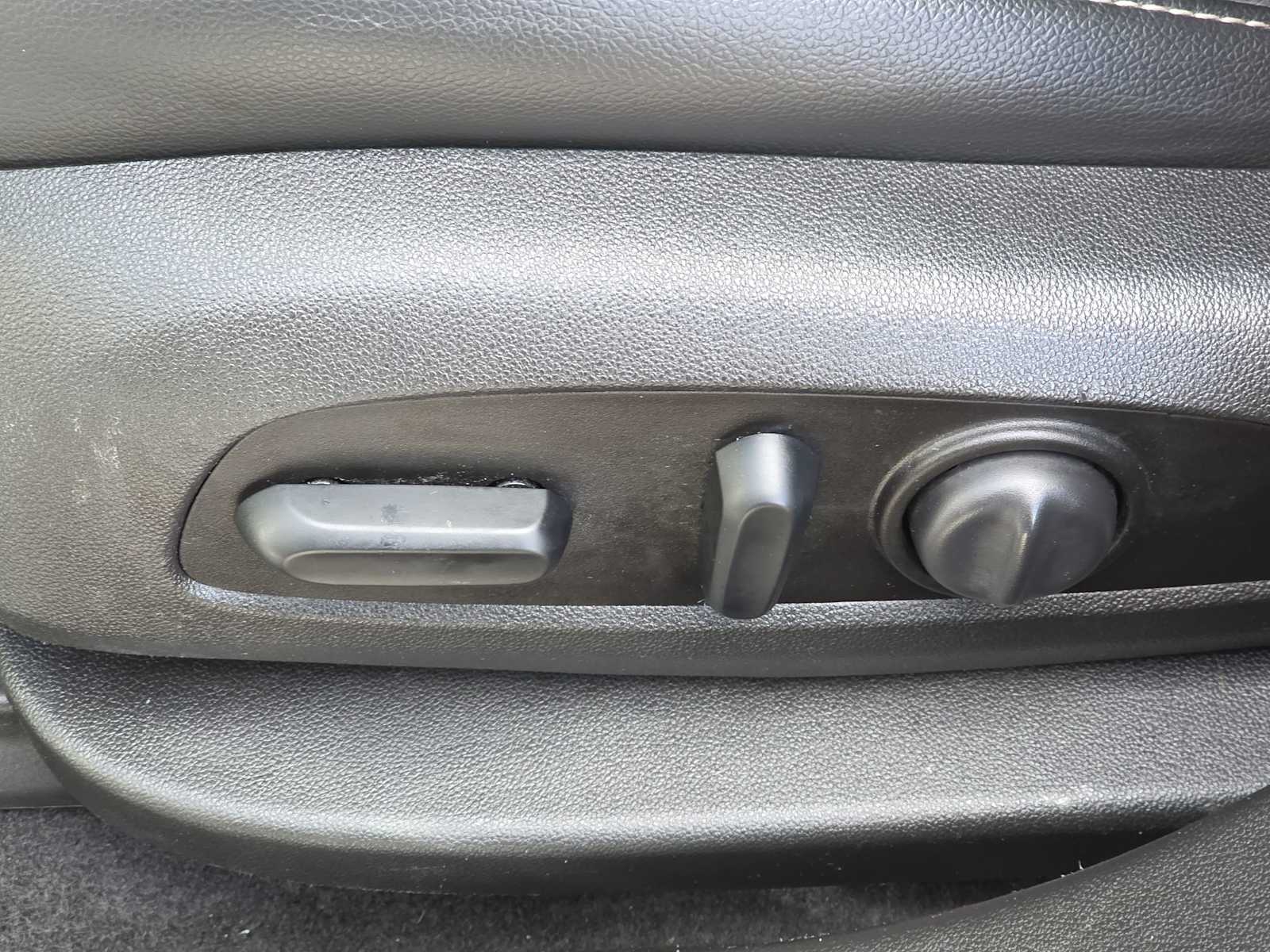 Thumbnail: 2019 GMC Acadia - 29