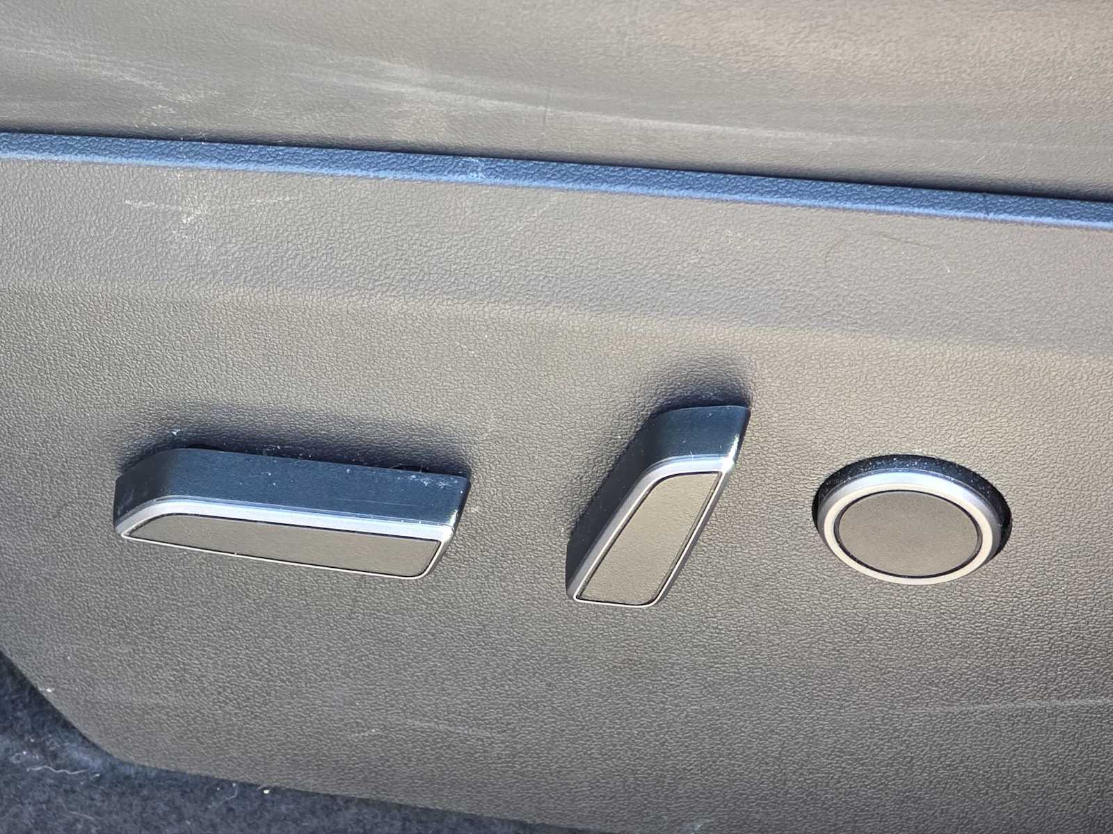 Thumbnail: 2023 Tesla Model Y - 30