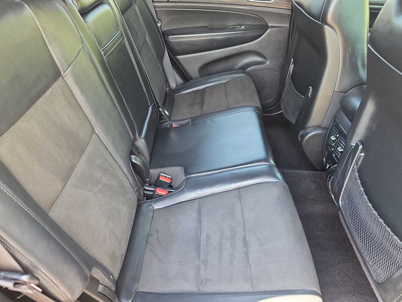 Thumbnail: 2019 Jeep Grand Cherokee - 17