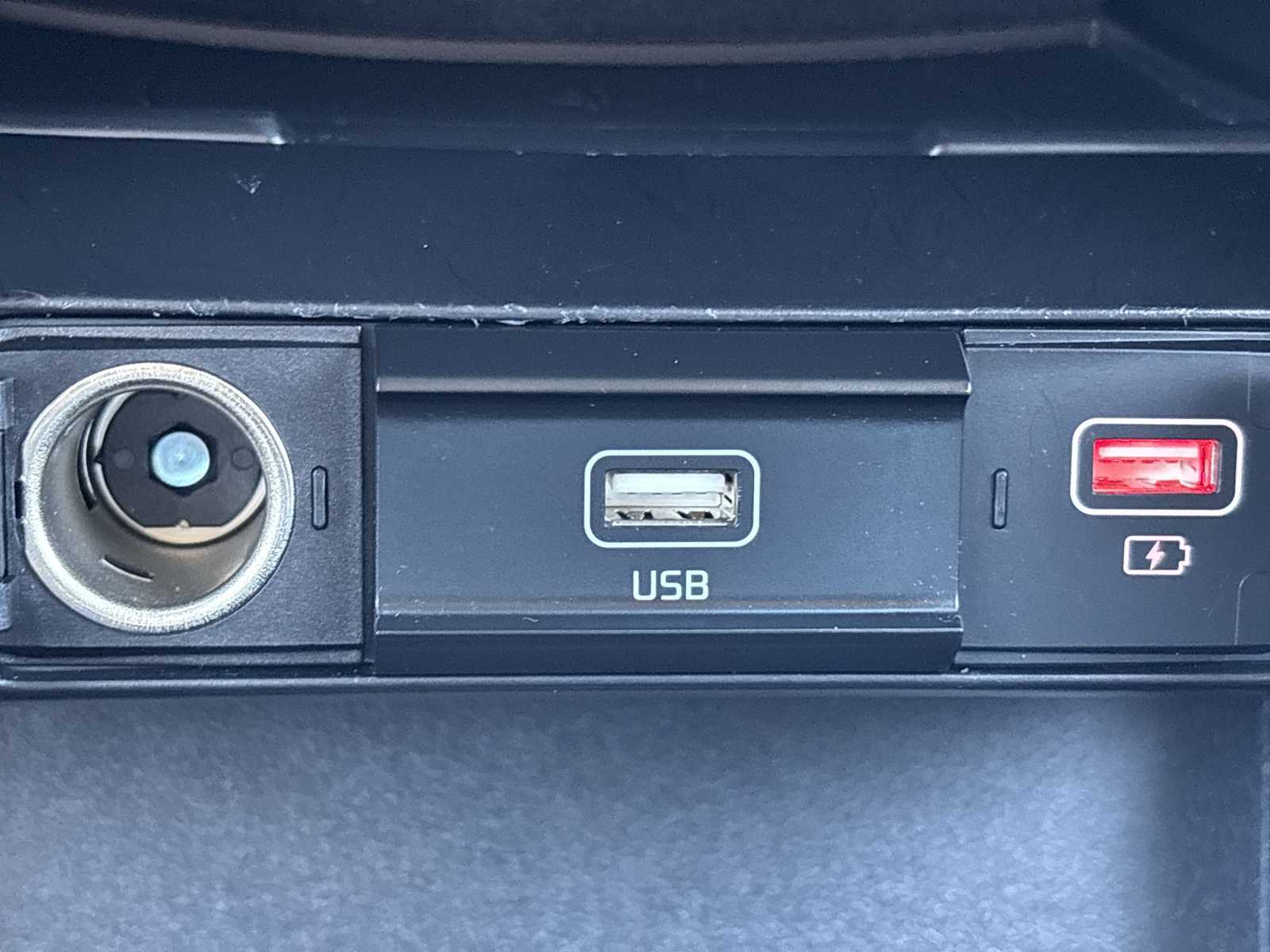 Thumbnail: 2022 Kia Niro - 29