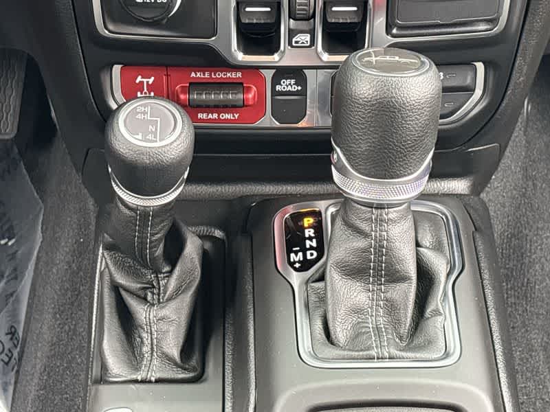 Thumbnail: 2025 Jeep Gladiator - 21