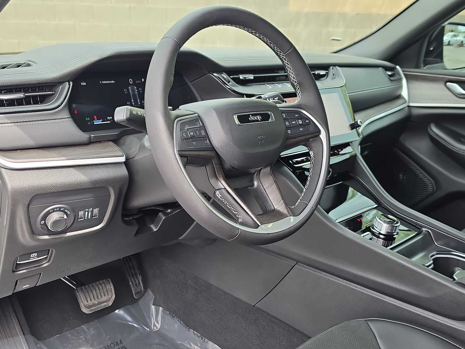 Thumbnail: 2026 Jeep Grand Cherokee - 10