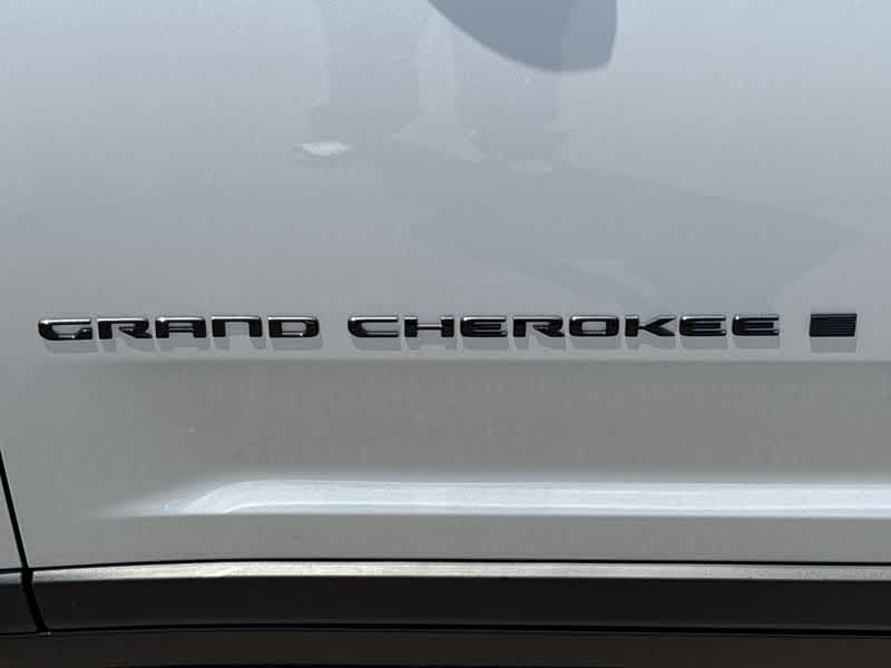 Thumbnail: 2025 Jeep Grand Cherokee L - 11