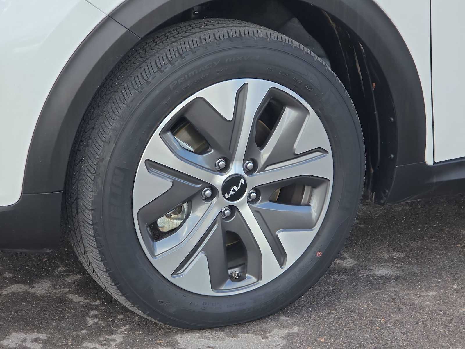 Thumbnail: 2022 Kia Niro - 12