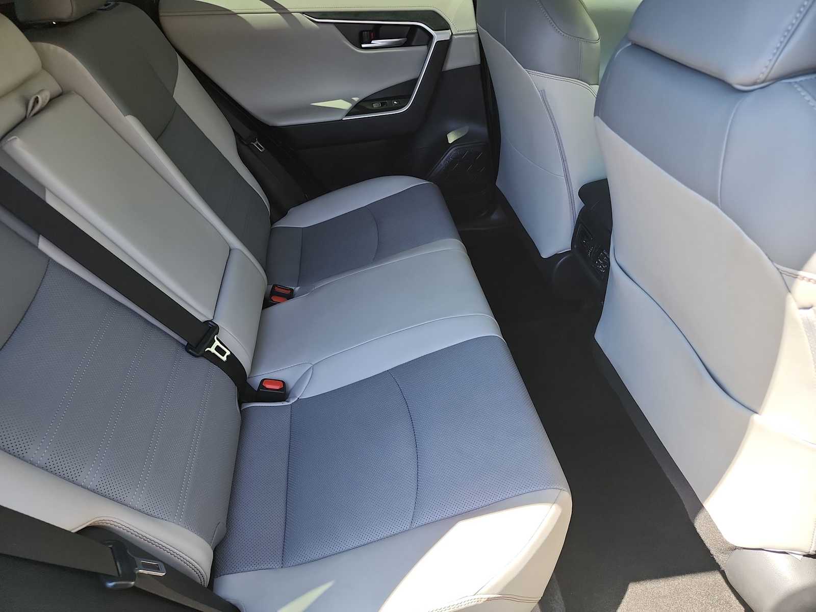 Thumbnail: 2024 Toyota RAV4 - 17