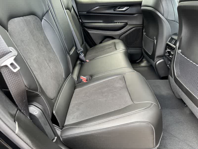 Thumbnail: 2025 Jeep Grand Cherokee - 15