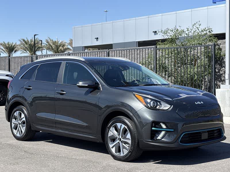 2022 Kia Niro S 2