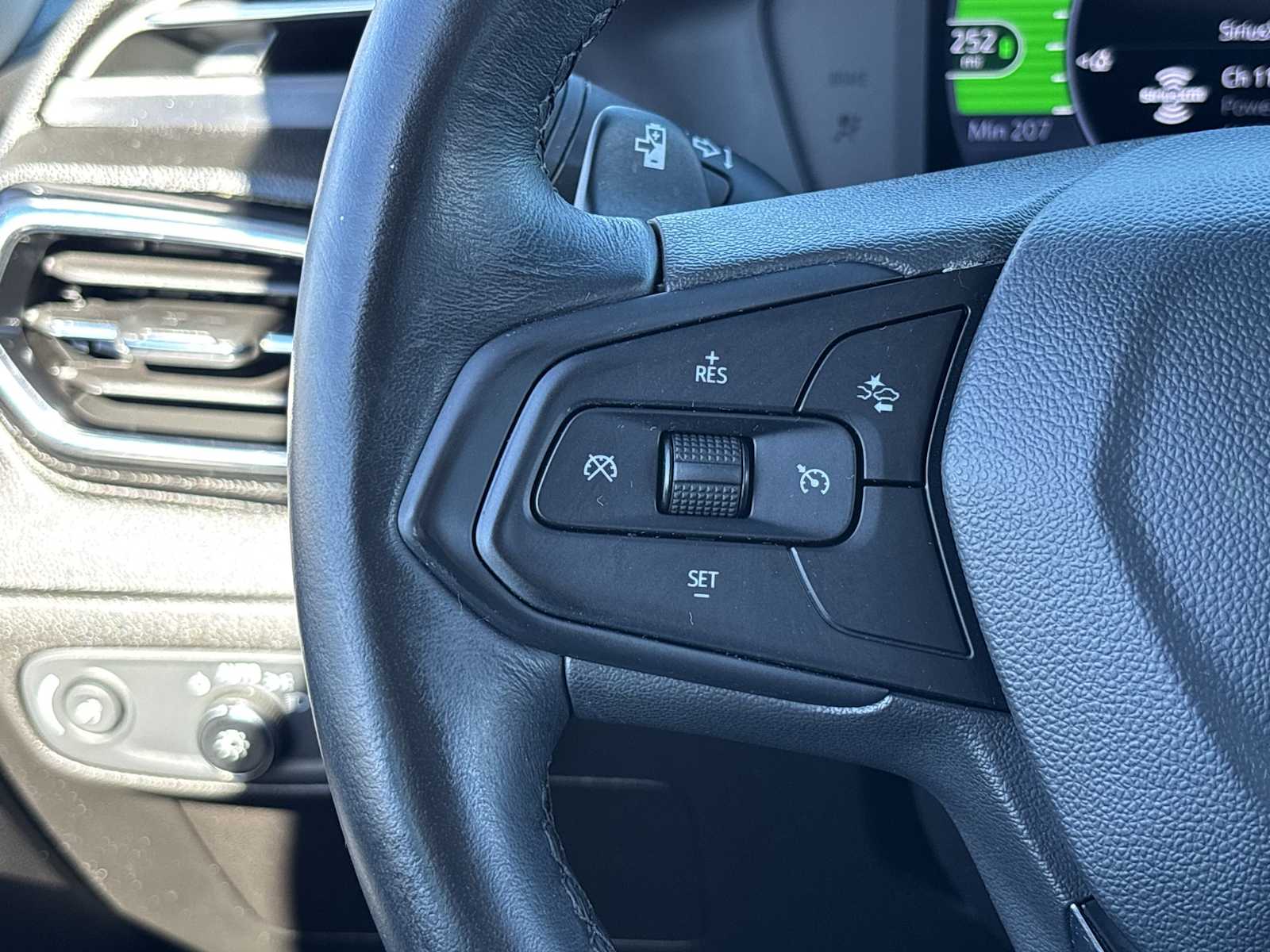 Thumbnail: 2023 Chevrolet Bolt EV - 27