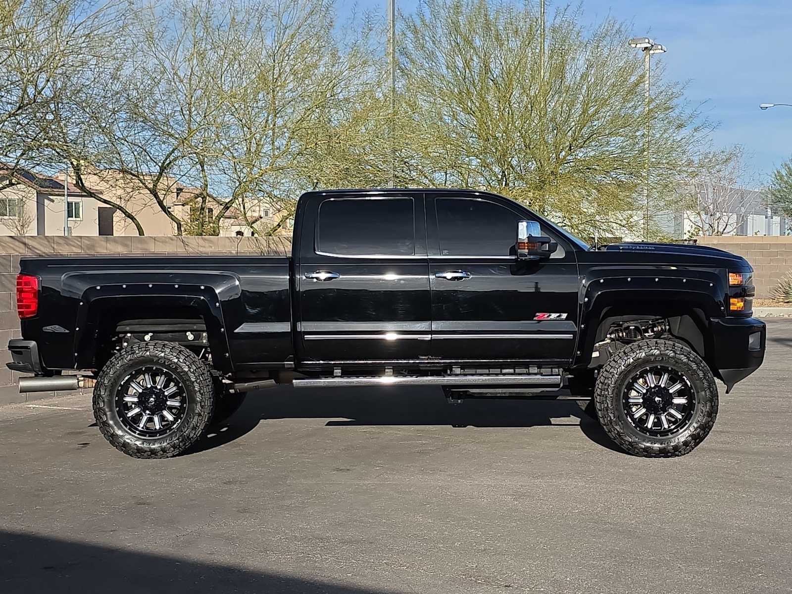 Thumbnail: 2019 Chevrolet Silverado 3500 - 10