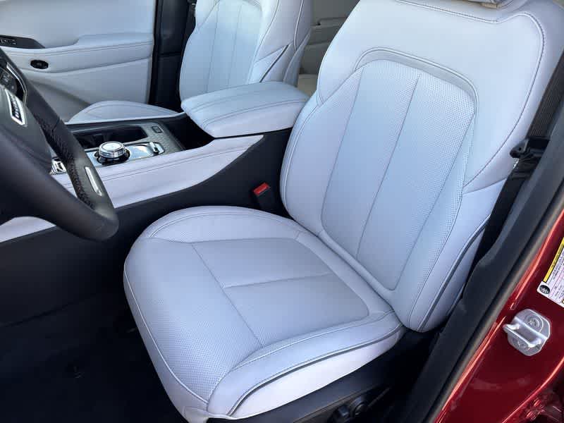 Thumbnail: 2025 Jeep Wagoneer S - 15