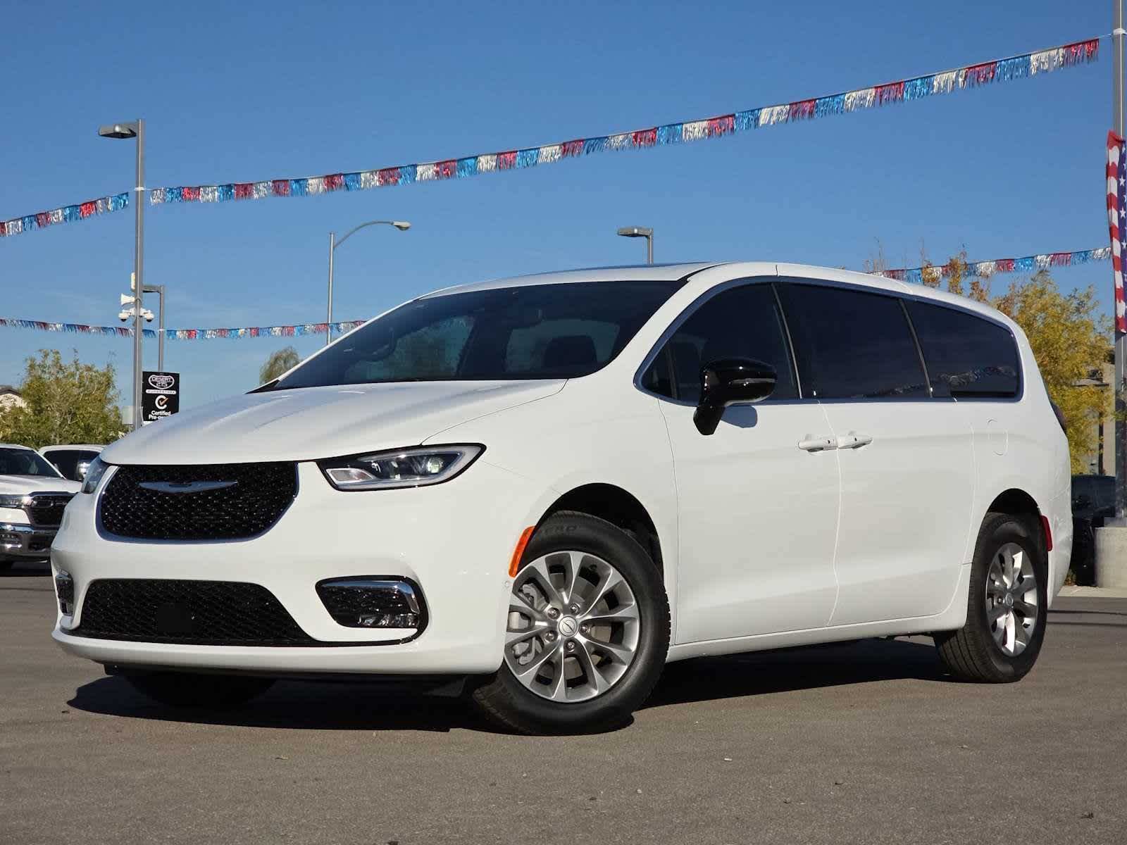 Thumbnail: 2026 Chrysler Pacifica - 31