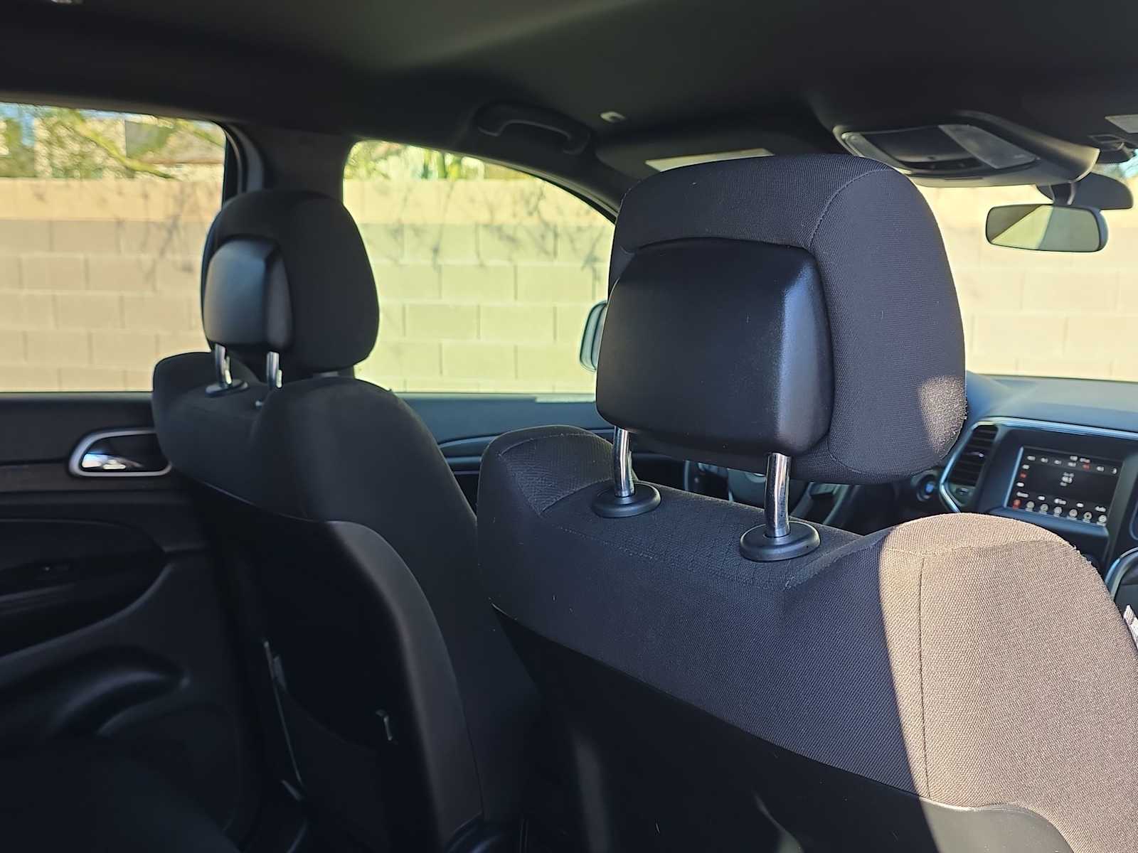 Thumbnail: 2018 Jeep Grand Cherokee - 16