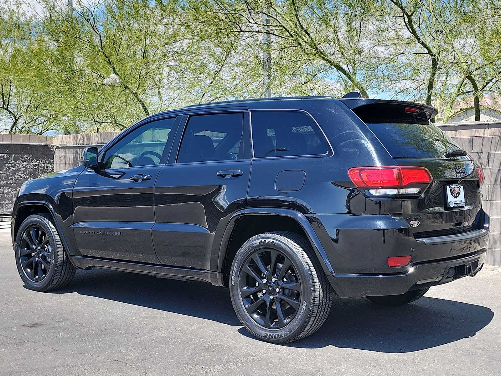 Thumbnail: 2020 Jeep Grand Cherokee - 6