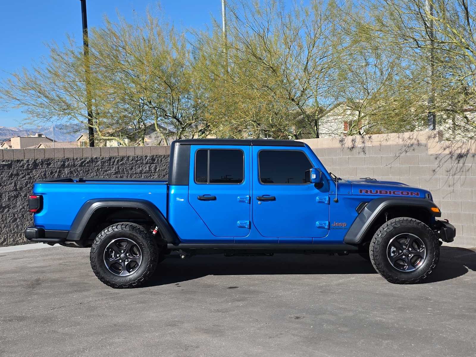 Thumbnail: 2022 Jeep Gladiator - 10