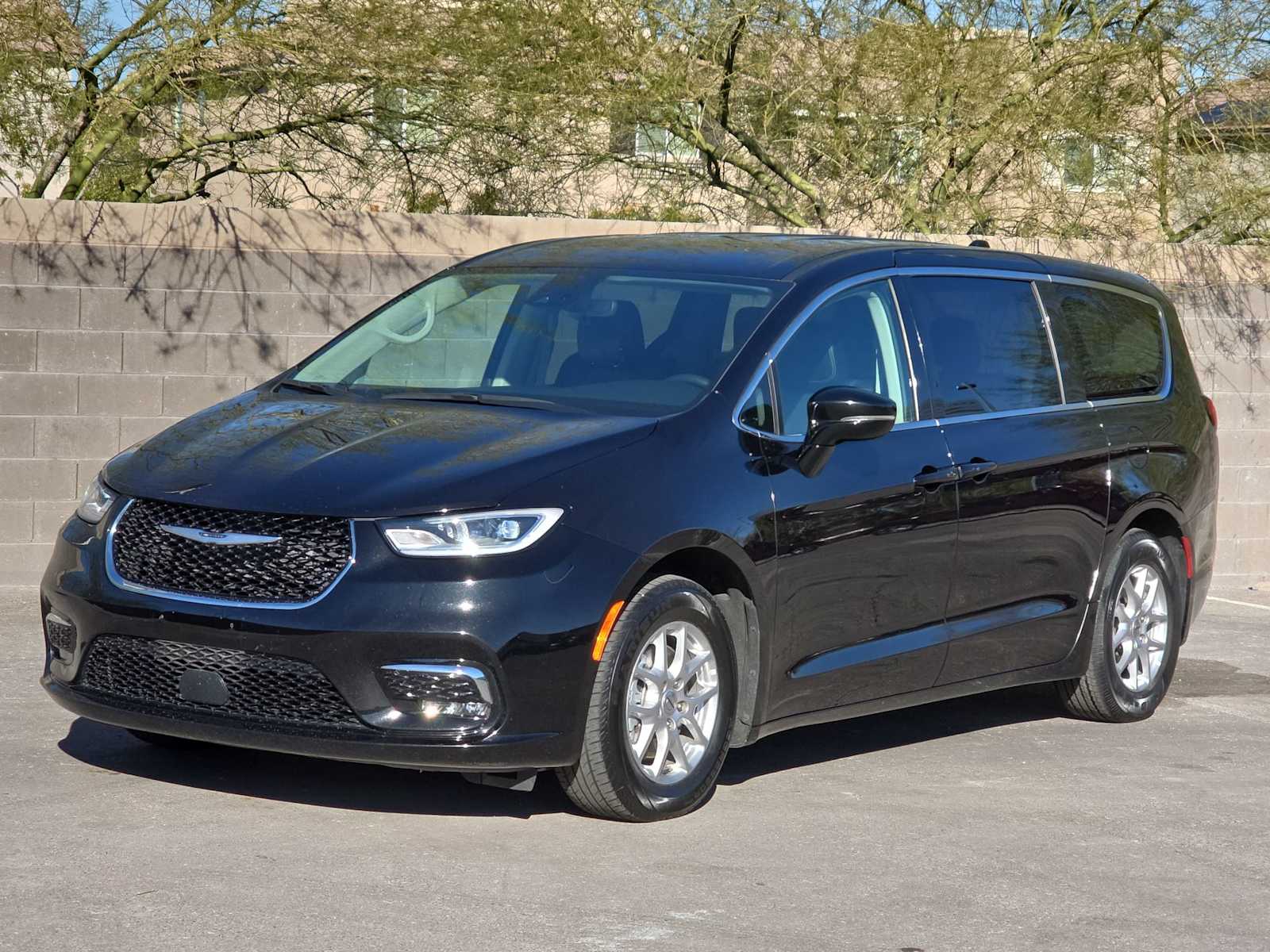 Thumbnail: 2024 Chrysler Pacifica - 5