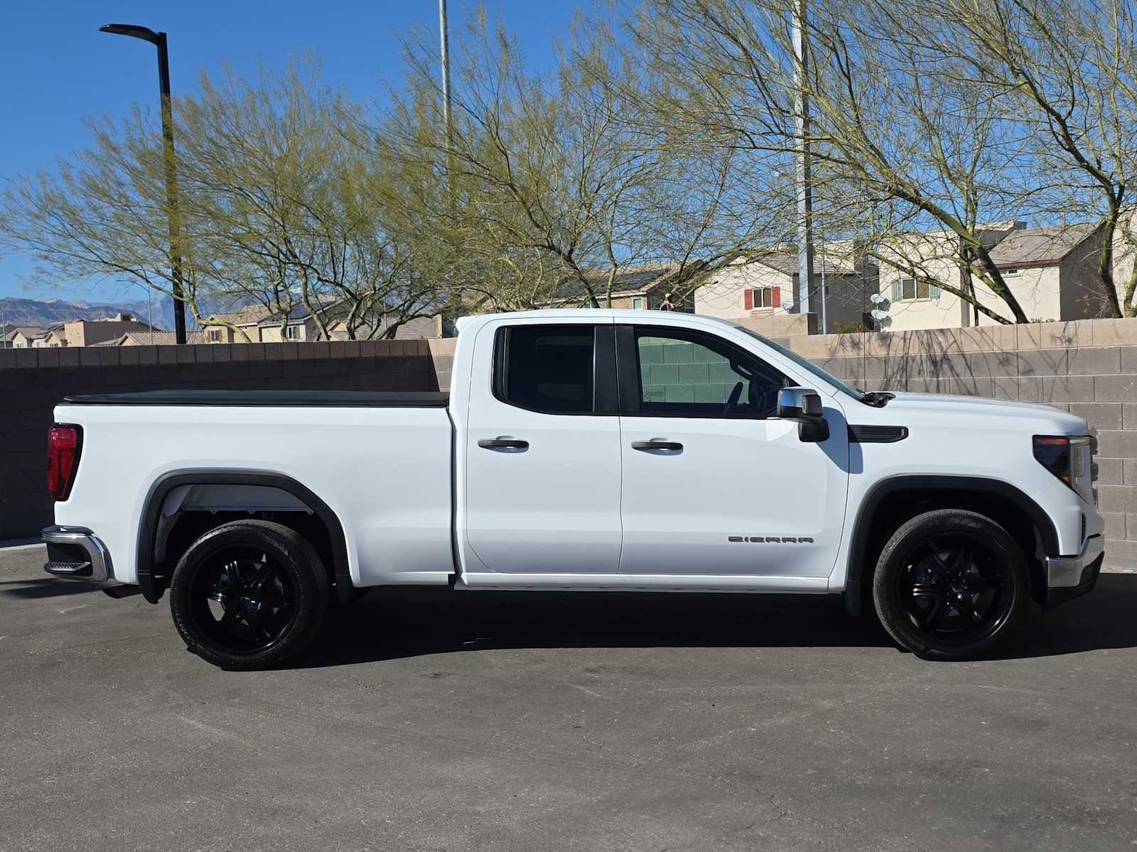 Thumbnail: 2023 GMC Sierra 1500 - 29