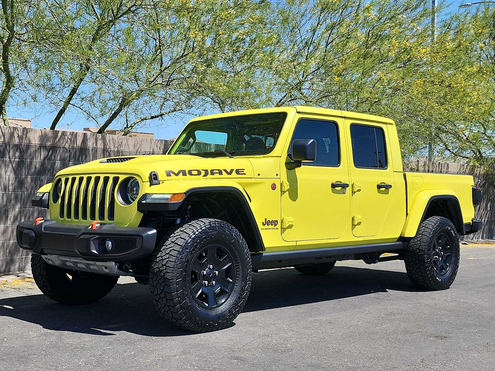 Thumbnail: 2023 Jeep Gladiator - 5