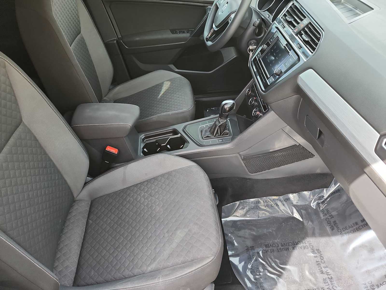 Thumbnail: 2021 Volkswagen Tiguan - 18