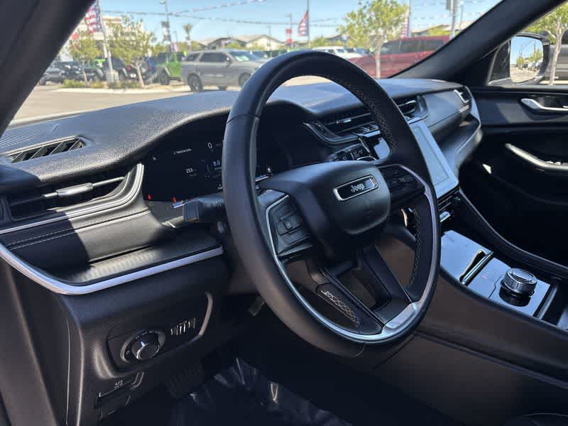 Thumbnail: 2024 Jeep Grand Cherokee L - 10