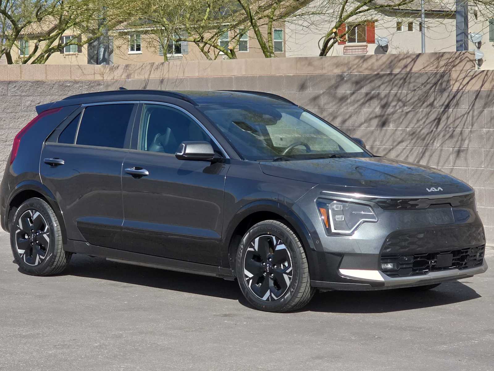 Thumbnail: 2024 Kia Niro - 3