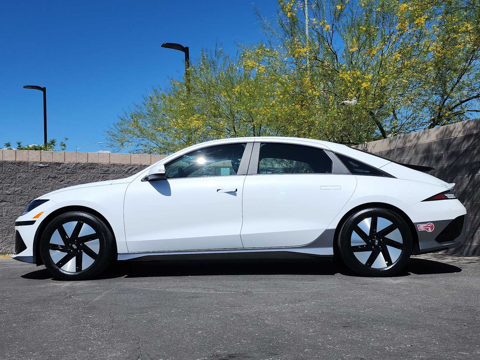 Thumbnail: 2024 Hyundai Ioniq 6 - 6