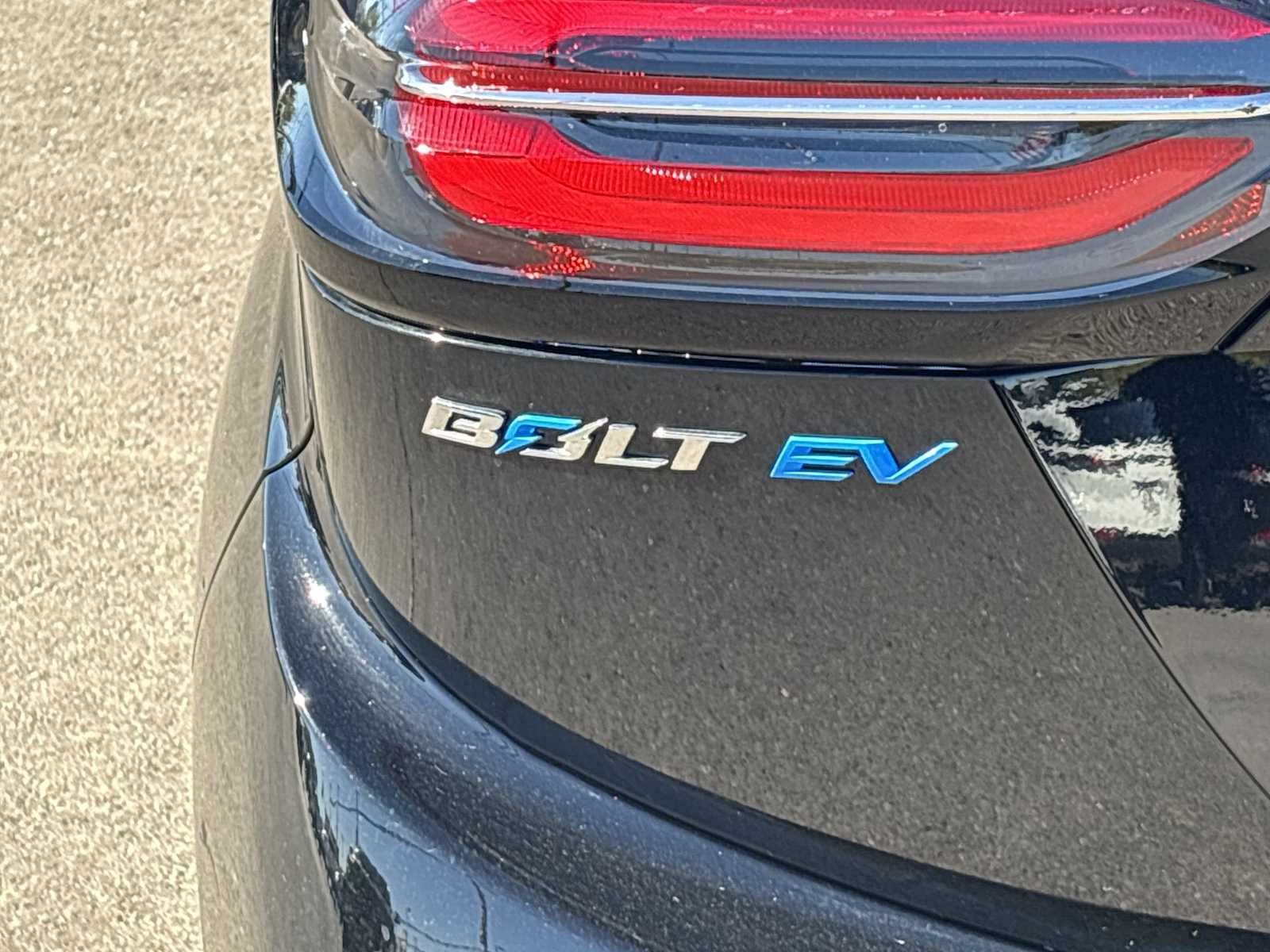 Thumbnail: 2023 Chevrolet Bolt EV - 11